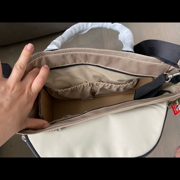 NWT skip Hop diaper bag - Picture 3 of 9